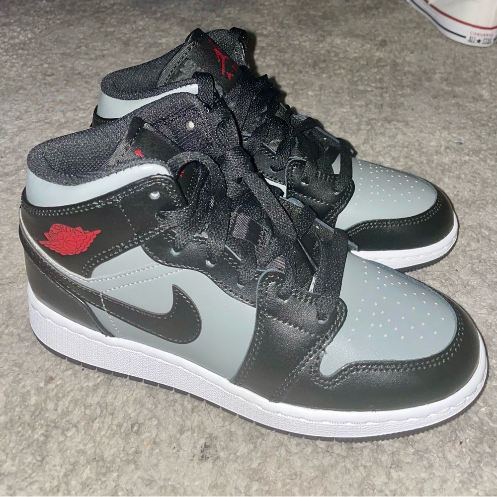 🆕 AIR JORDAN SZ 3.5